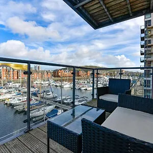 Apartment Just Wales - Meridian Wharf, Marina View - 2 Bed, Swansea